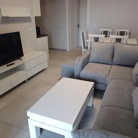 Dafillo Apartment *